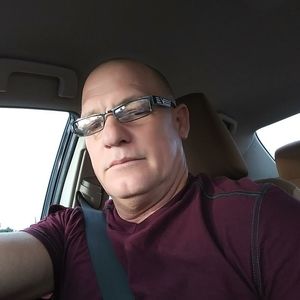 Meet your Posher, Rene